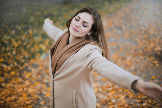 FALLING INTO STYLE: TRANSITIONING YOUR WARDROBE FOR THE SEASON AHEAD 🍂
